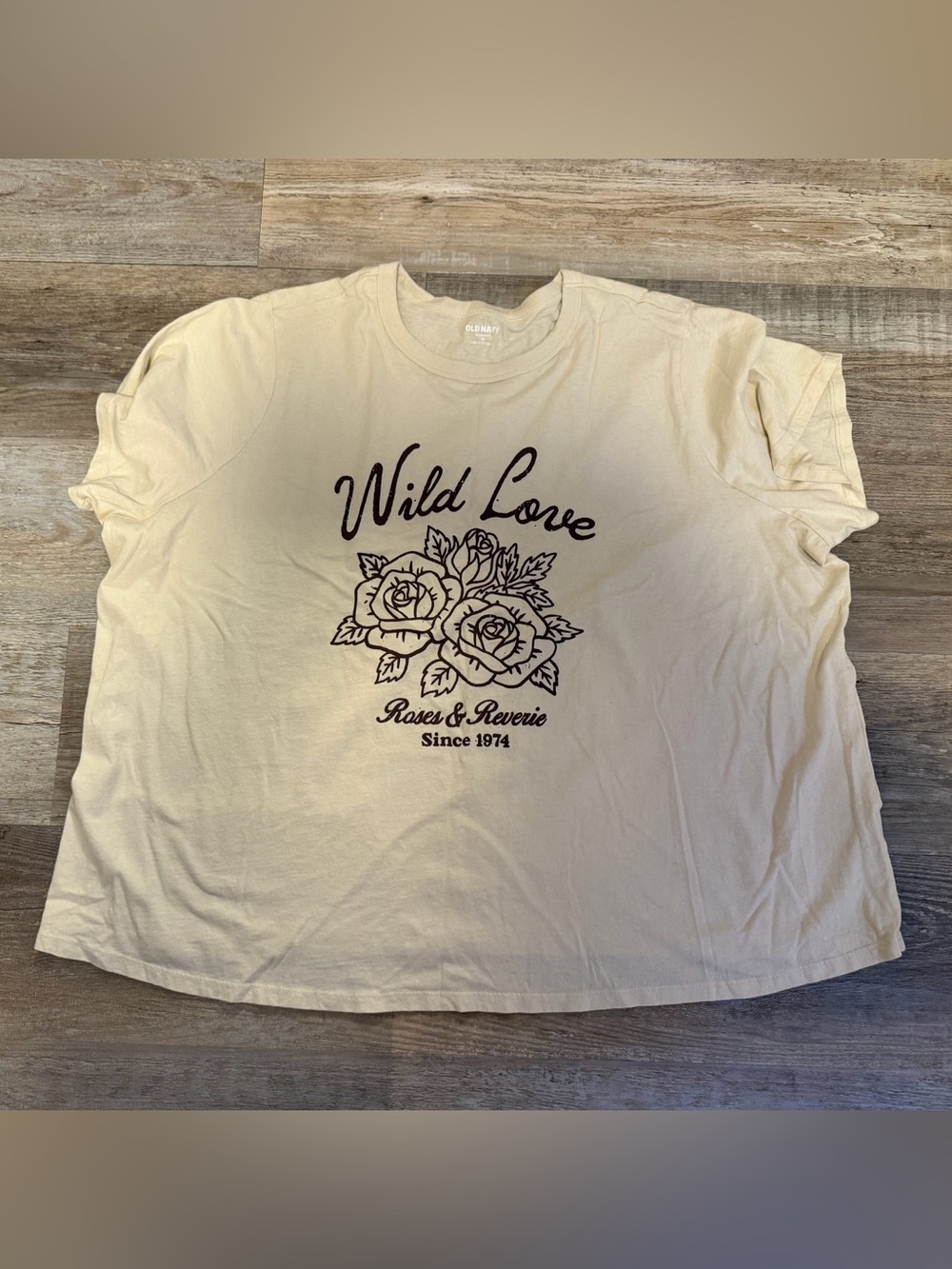 Old Navy Tshirt